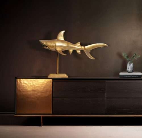 Dekofigur Hai Aluminium Gold Maritim 70 cm mit Sockel Design Metall Deko Alu Modern Tischdeko – Bild 3